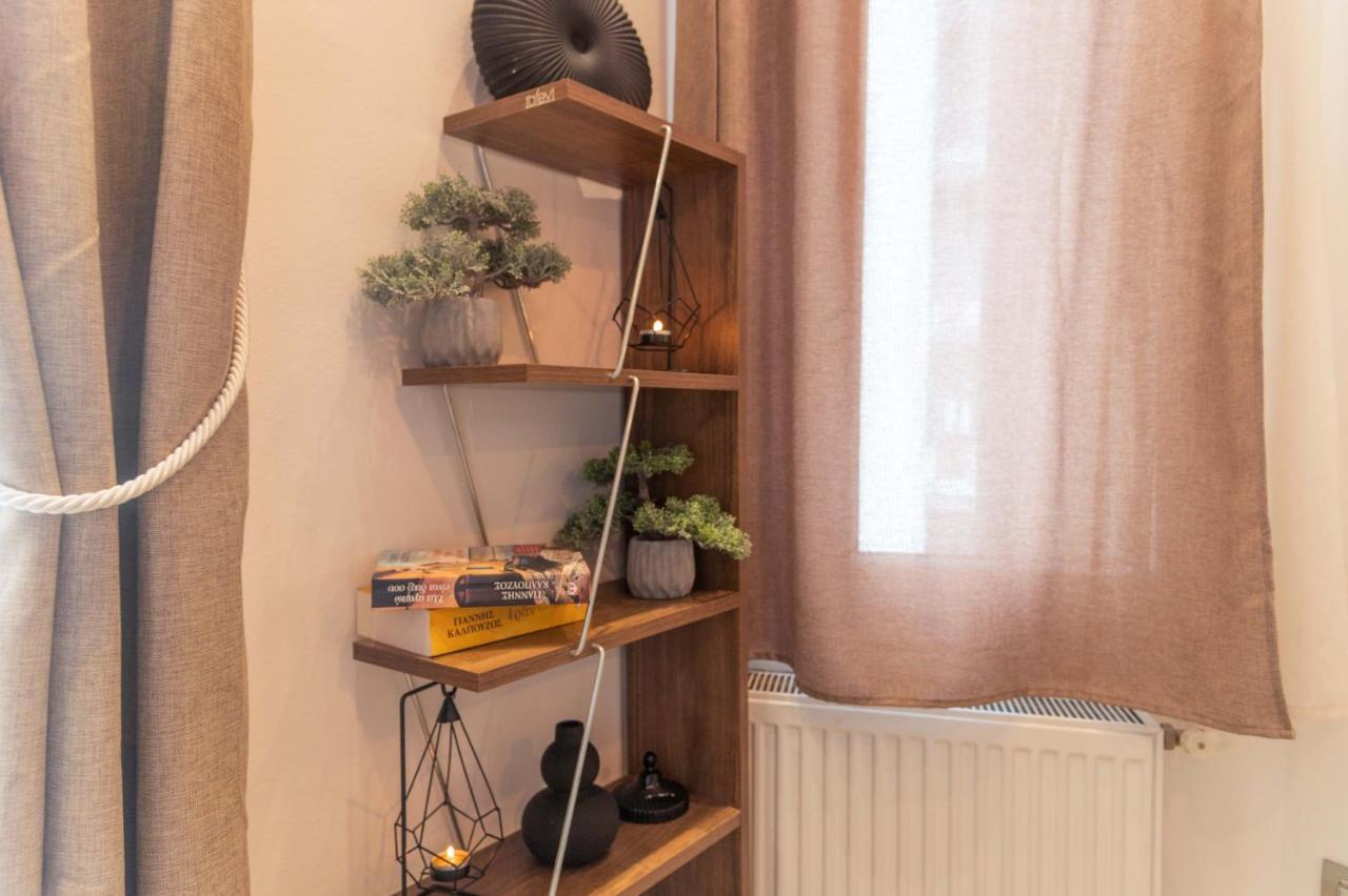 Eclectic Luxury Studio Tesalonika Bagian luar foto